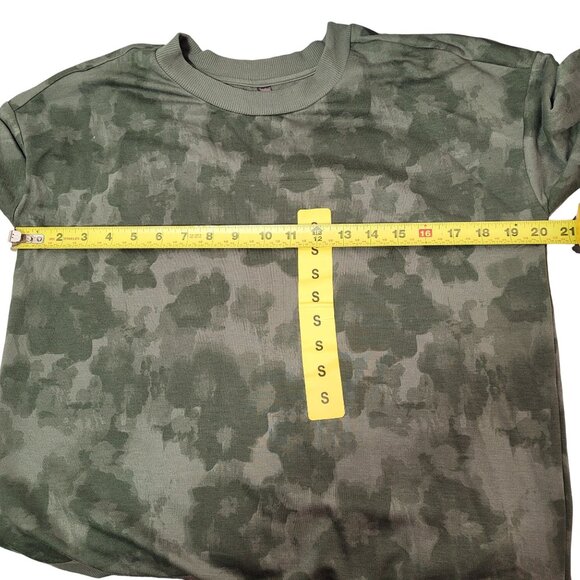 Mondetta Women's Camouflage Print Crewneck Long Sleeve Sweatshirt Green Olive S - Picture 9 of 10